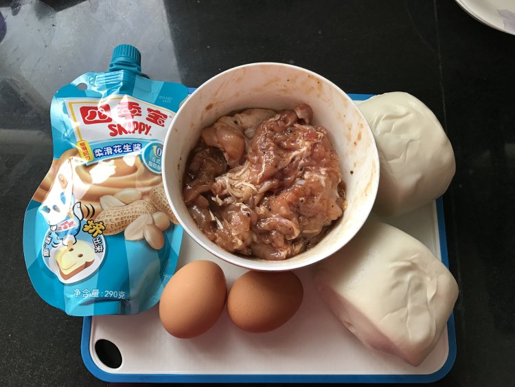 馒头鸡腿汉堡步骤1