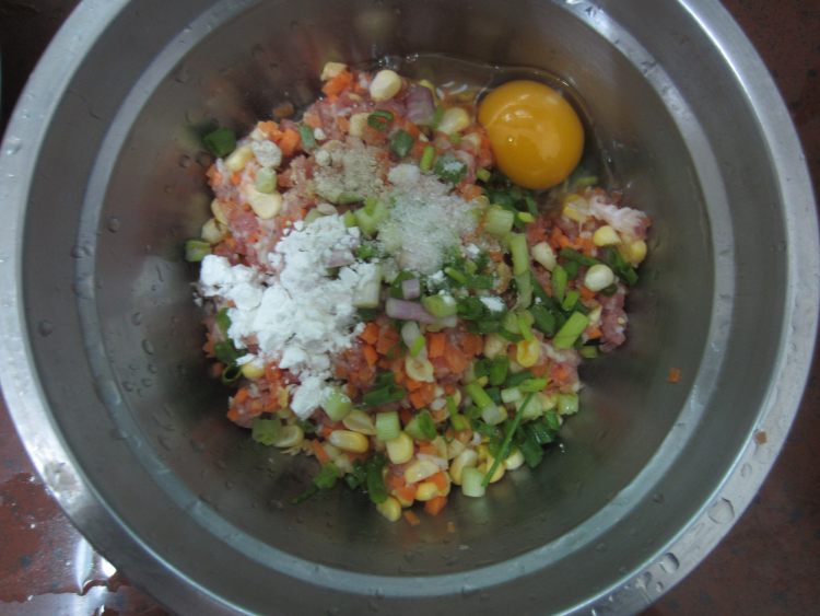 香煎玉米肉饼步骤5