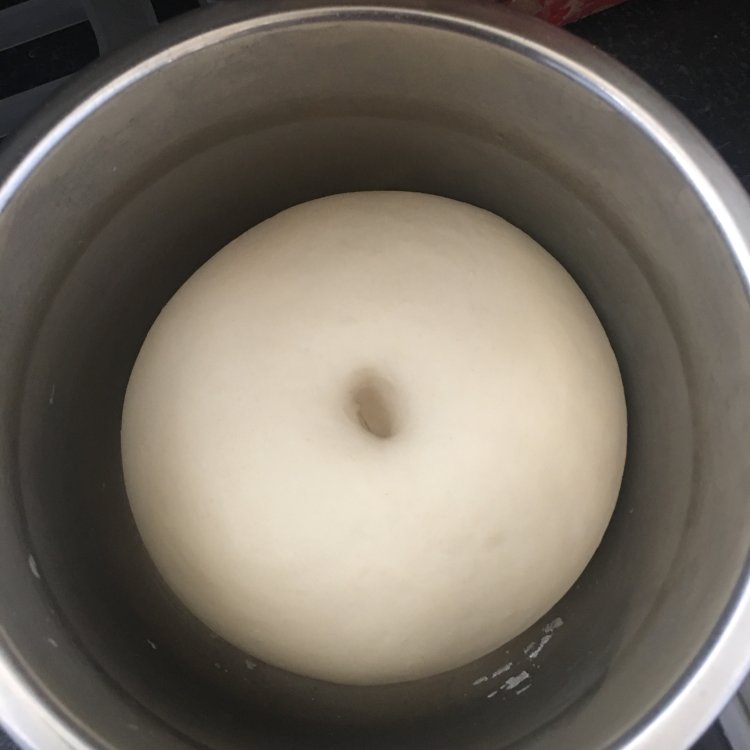 洋葱牛肉粒披萨步骤4