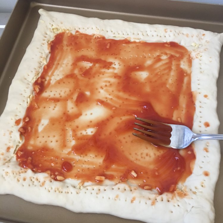 洋葱牛肉粒披萨步骤8
