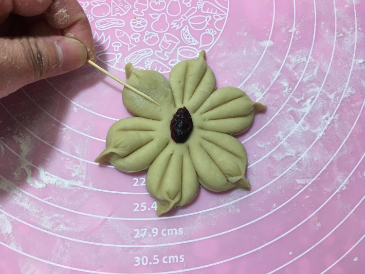 红糖花朵馒头步骤10