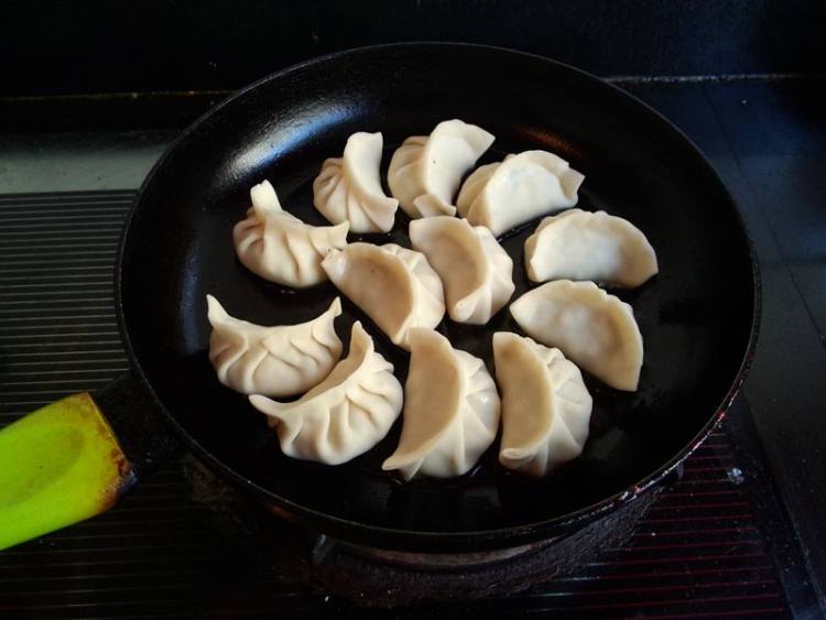 小白菜鸡蛋煎饺步骤12
