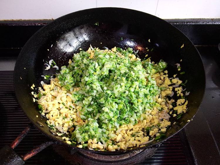 小白菜鸡蛋煎饺步骤8