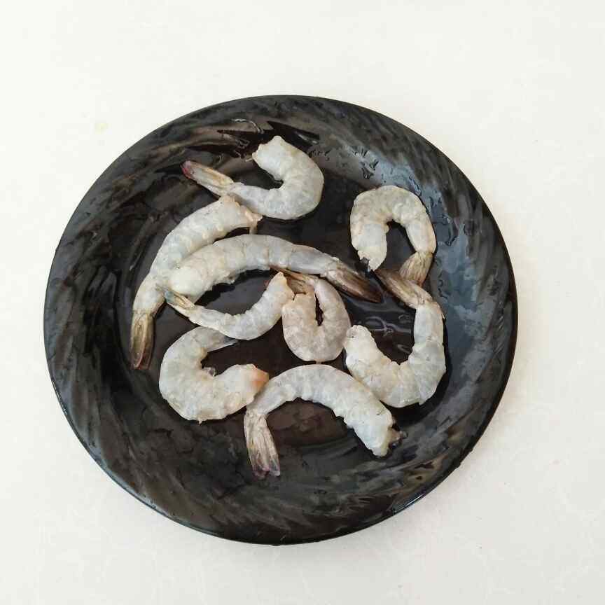 鲜虾素锦蛋炒饭步骤3