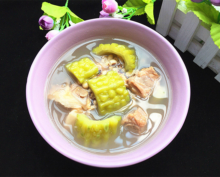 眉豆苦瓜煲排骨汤步骤15