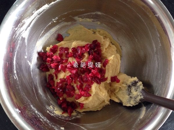 蔓越莓杏仁圈饼步骤7