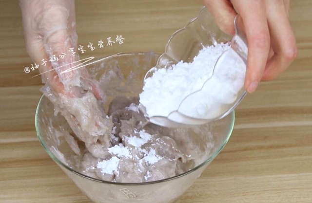 宝宝版鲜嫩虾丸步骤3