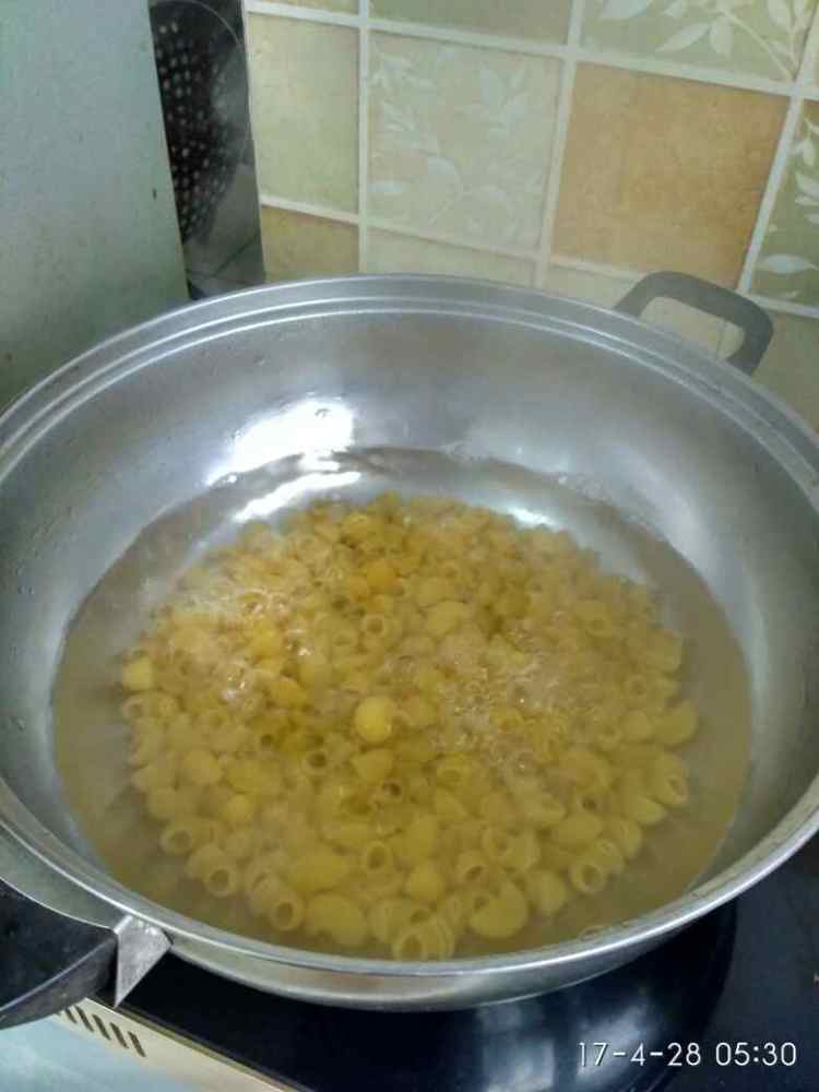 牛肉番茄烟斗意面步骤4