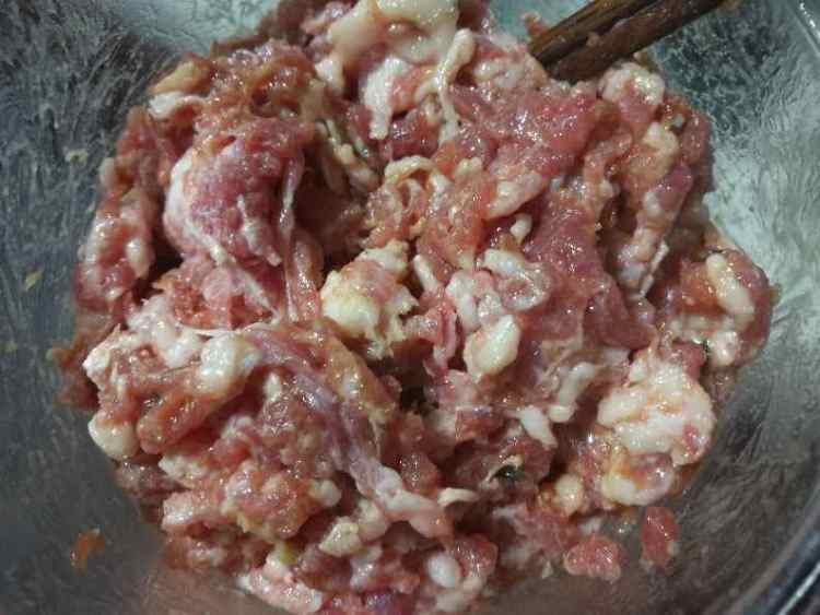 肉饼蒸黑豆腐步骤2