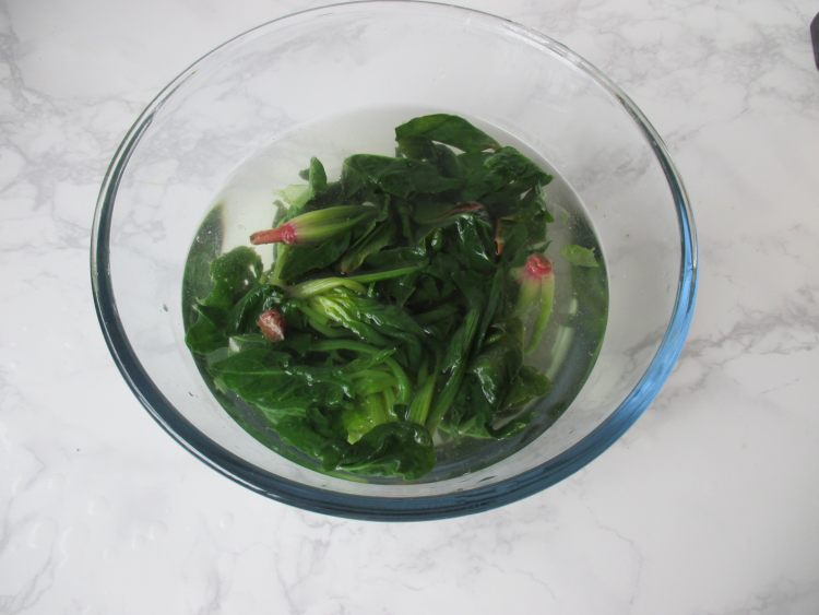 菠菜奶酪煎蛋步骤2