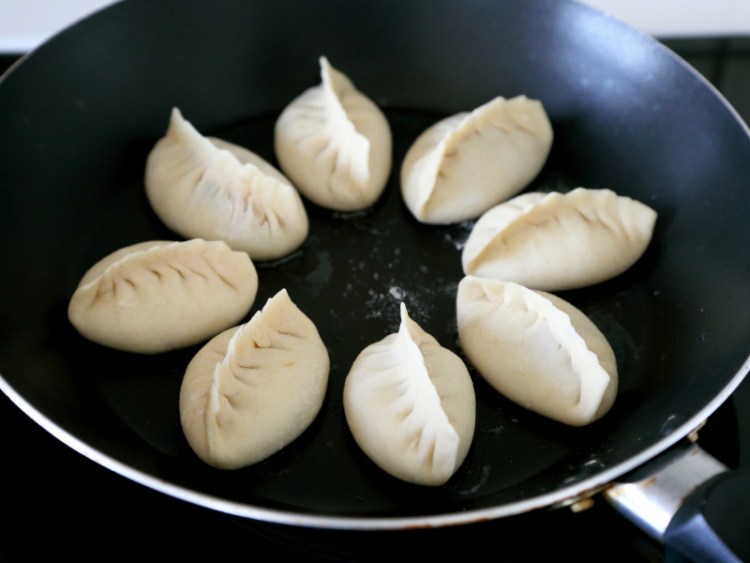 抱蛋煎饺步骤11