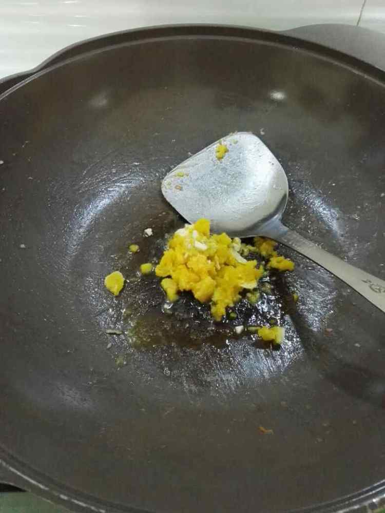 避风塘大虾步骤7