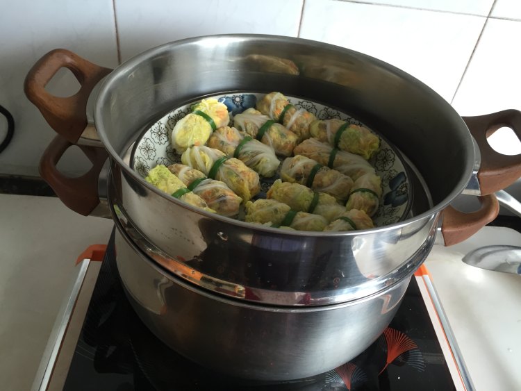 茄汁菜包卷步骤7