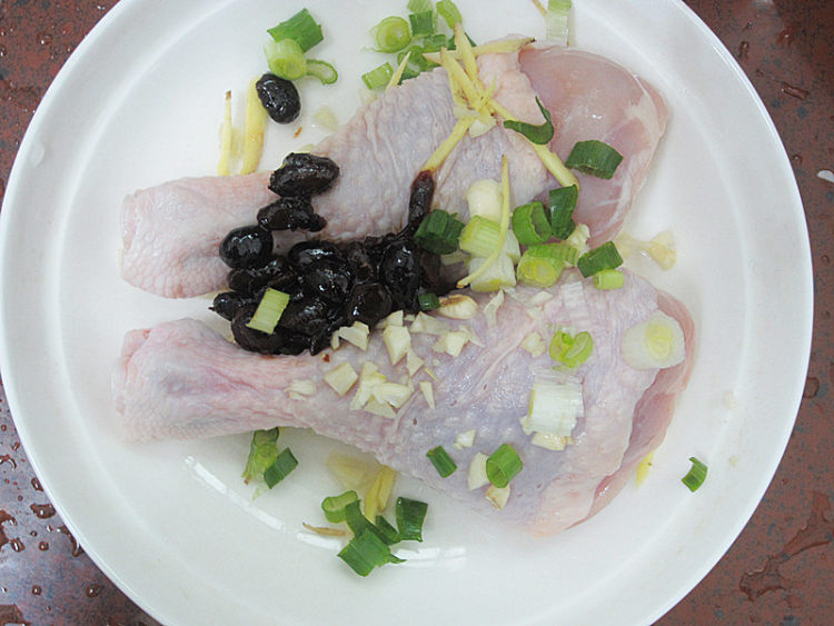 豆豉酱蒸鸡腿步骤4