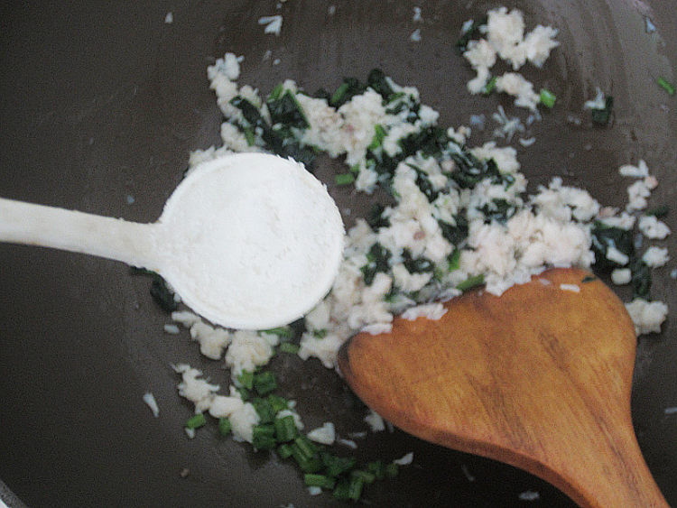 菠菜拌鱼肉步骤9