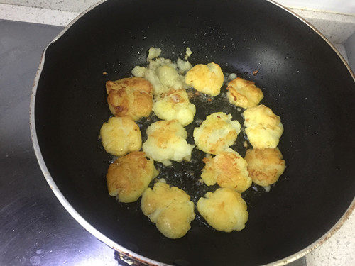香煎椒盐小土豆步骤7