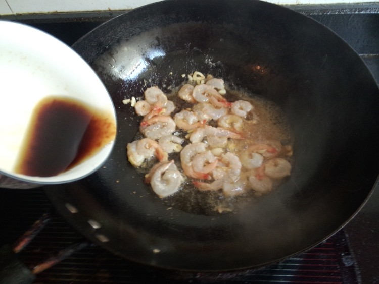 蚝油虾仁菜薹步骤7
