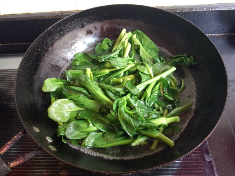 蚝油虾仁菜薹步骤9