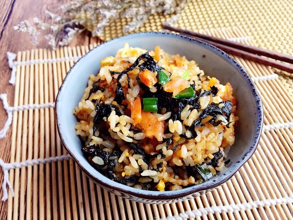 香酥紫菜炒饭步骤17