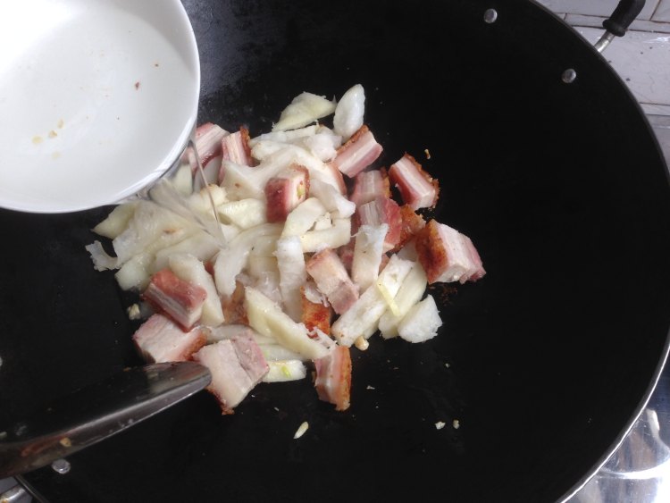 柚皮焖烧腩肉步骤6