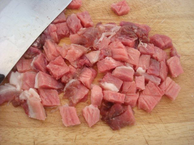 焦香烤羊肉串步骤2