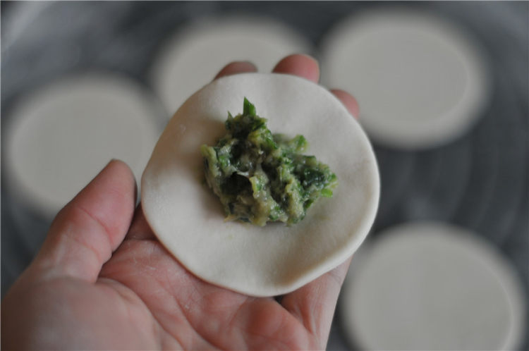 彩色蔬菜汁饺子步骤7