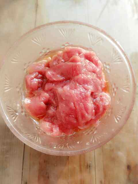 油麦瘦肉粥步骤2