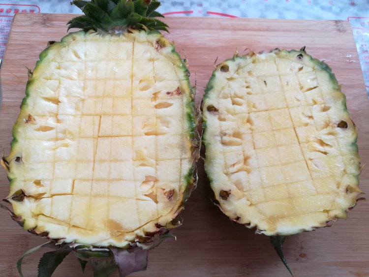 菠萝蛋炒饭步骤3