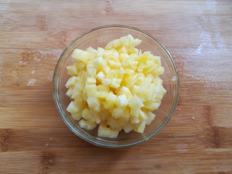 菠萝蛋炒饭步骤7