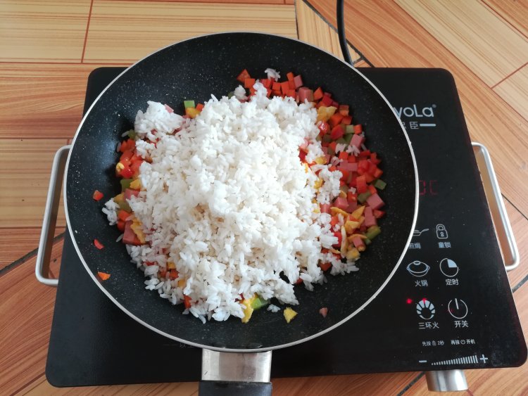 菠萝蛋炒饭步骤13