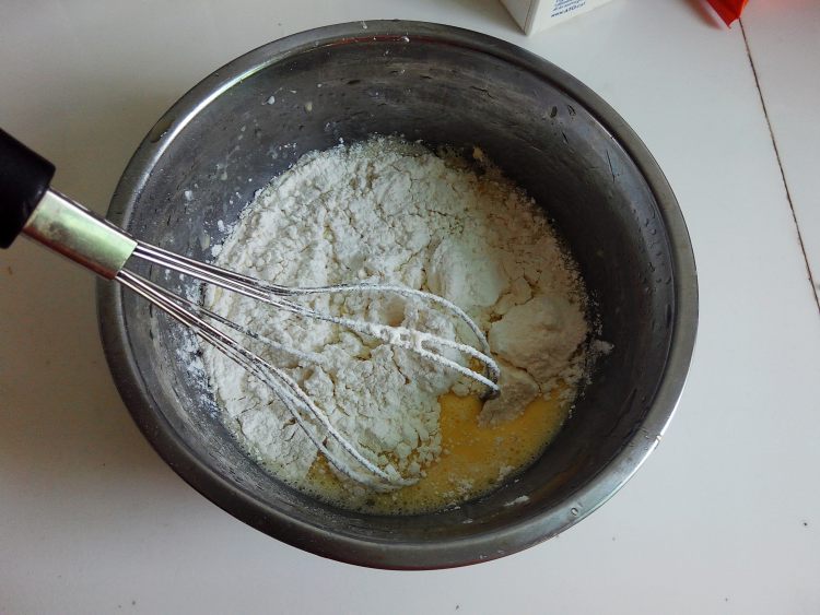 圣诞草莓蛋糕杯步骤3