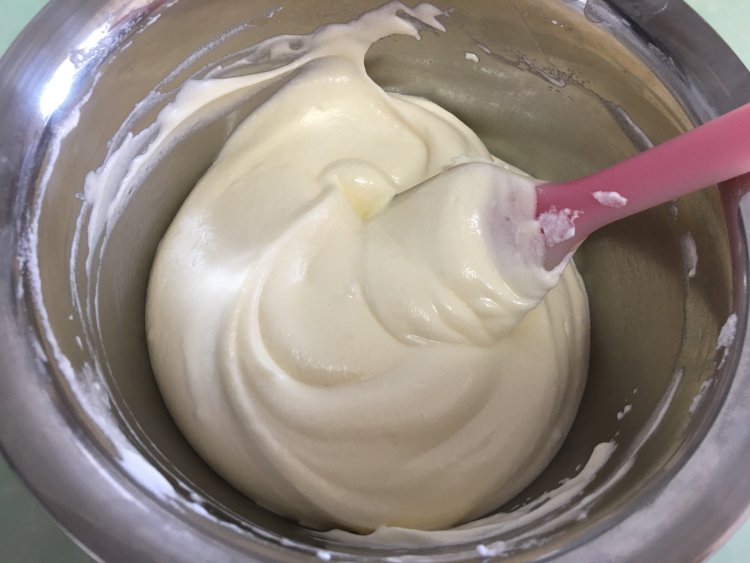 面包机版戚风拉花蛋糕步骤11