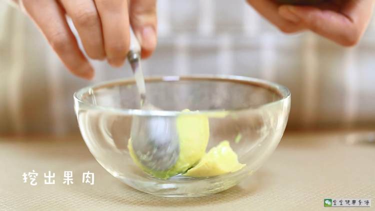 牛油果香蕉卷步骤5