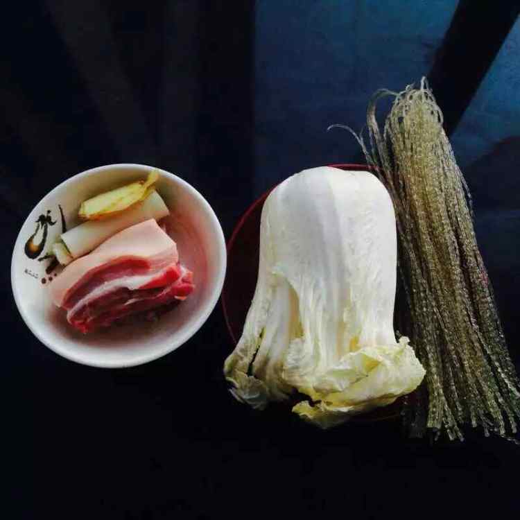 粉丝白菜肉饺子步骤1