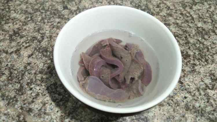 猪肝豆腐酿步骤2
