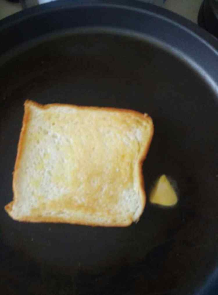 儿童早餐小黄人步骤1