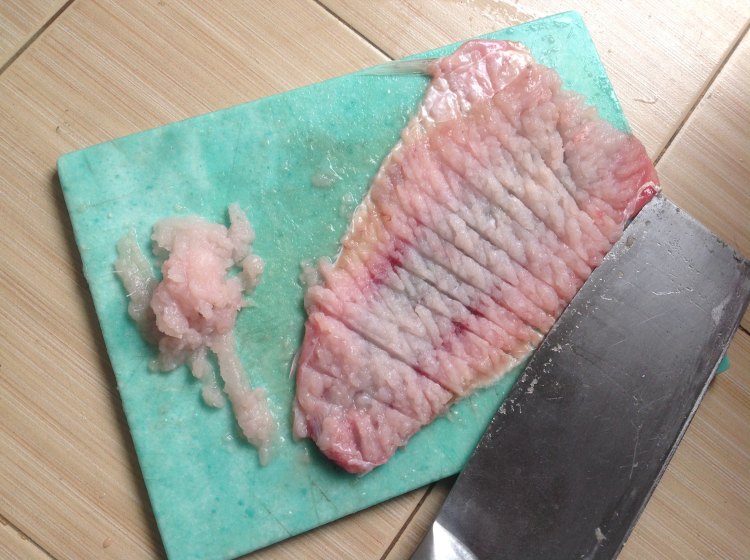 宝宝鱼蛋饼步骤4