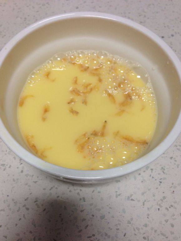 虾米葱花蒸蛋步骤2