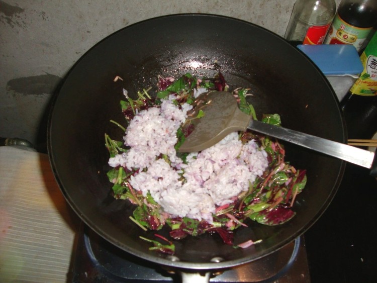 蒜香红苋蛋炒饭步骤6