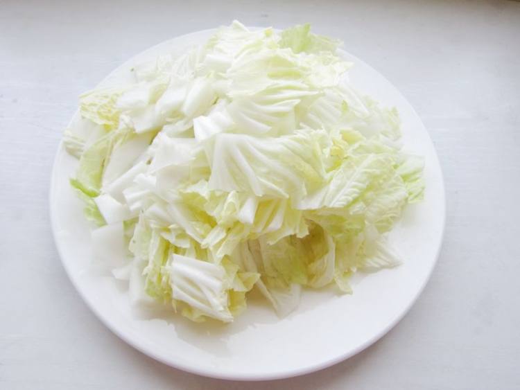 胡萝卜汁猪瘦肉饺子步骤2