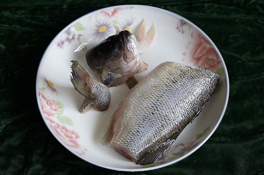 水溜鲈鱼步骤2