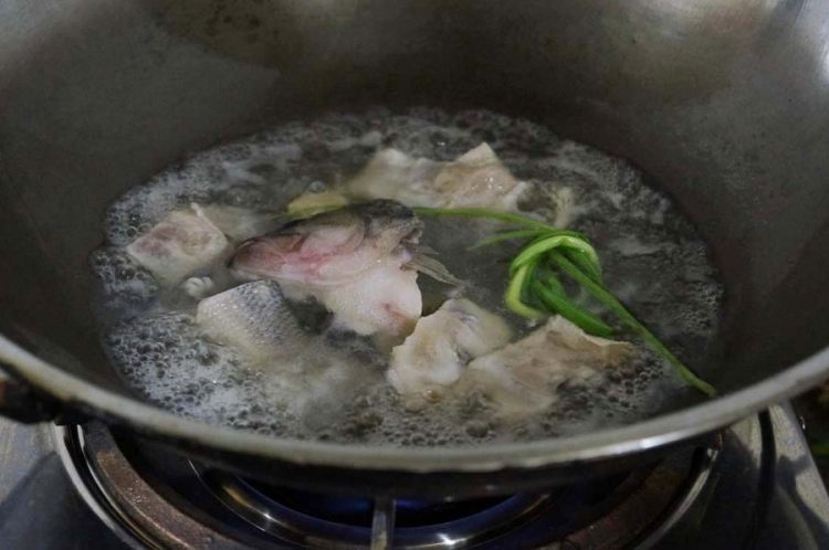 水溜鲈鱼步骤13