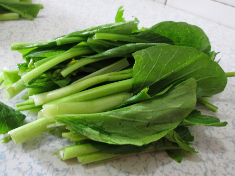 肉末白菜苔步骤2