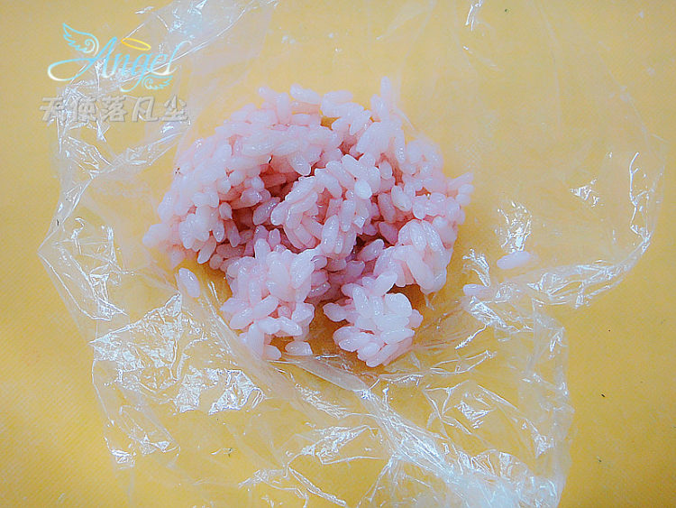 草莓饭团步骤6