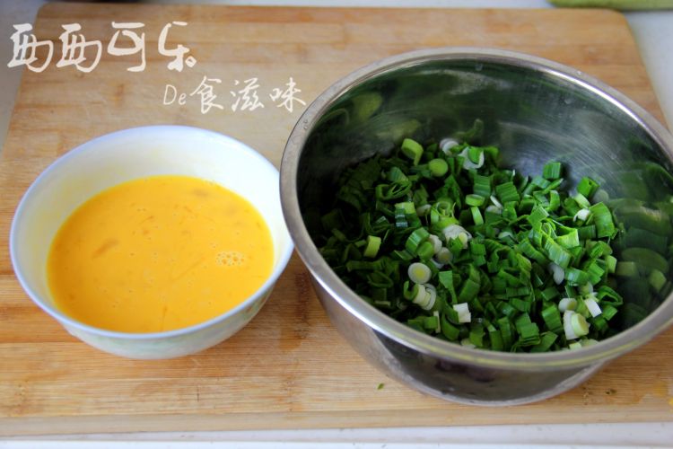 蒜苗番茄滑蛋步骤2