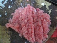 白菜帮蒸肉饼步骤2