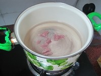 紫菜瘦肉蛋花汤步骤2