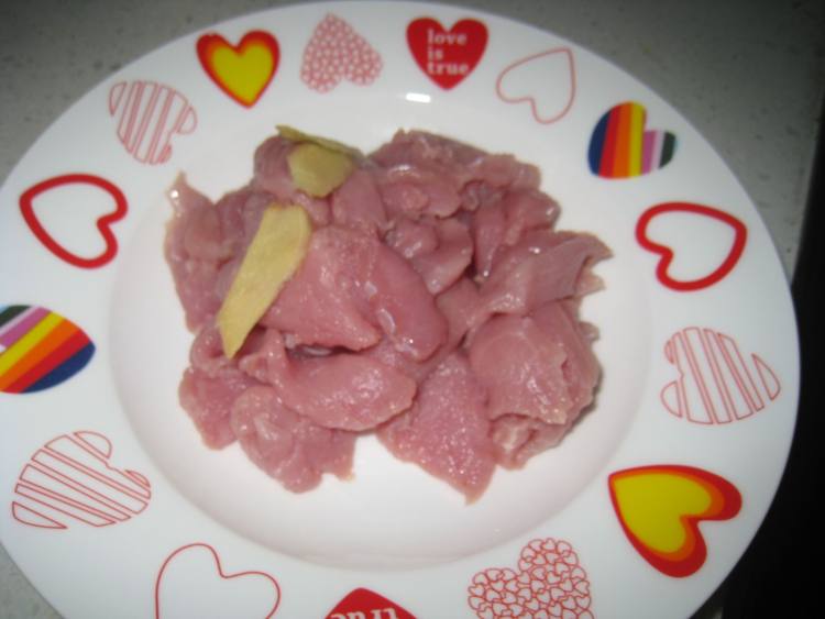 无花果灯芯球瘦肉汤步骤1