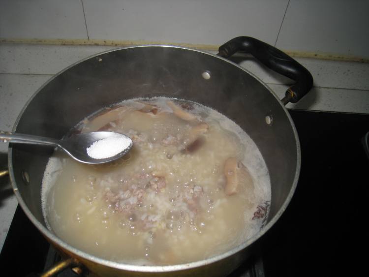 香菇瘦肉粥步骤6