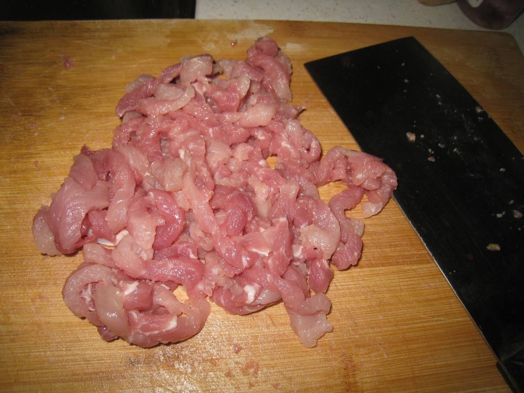 胡萝卜马蹄蒸肉饼步骤1